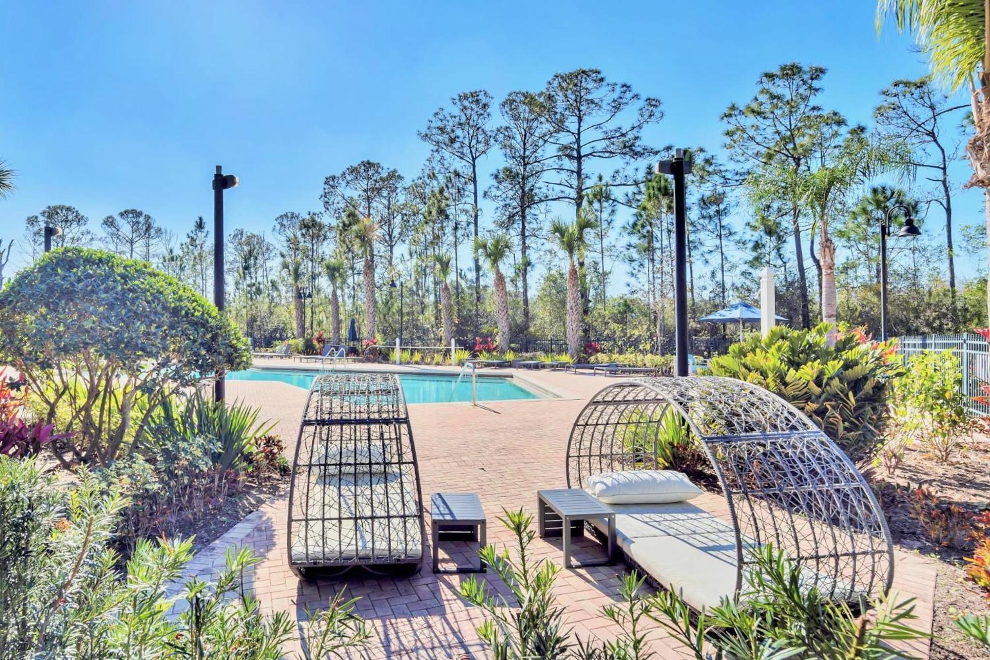 Luxury 2Br Condo - Pool & Hot Tub - Near Disney Orlando Buitenkant foto