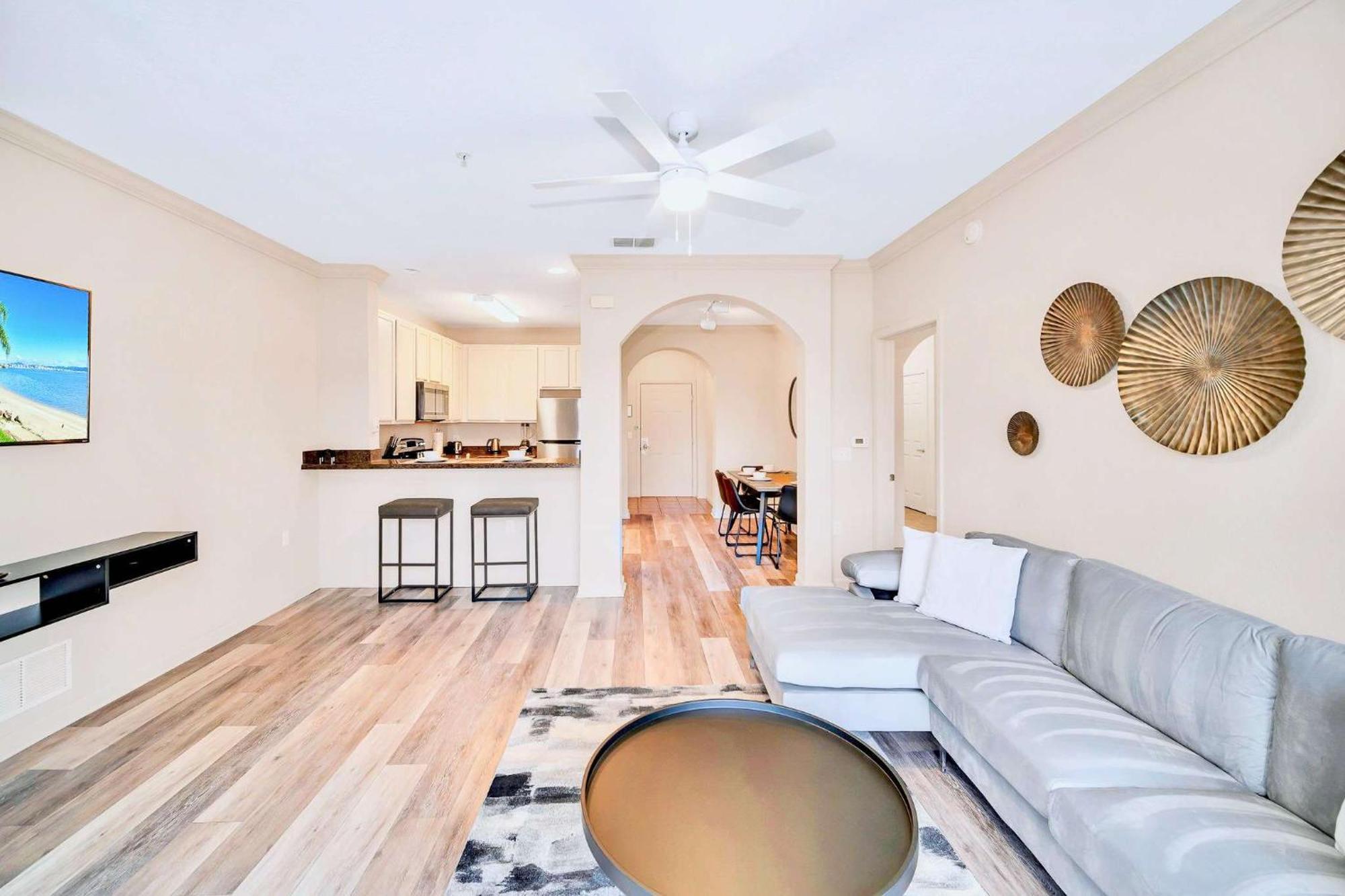 Luxury 2Br Condo - Pool & Hot Tub - Near Disney Orlando Buitenkant foto