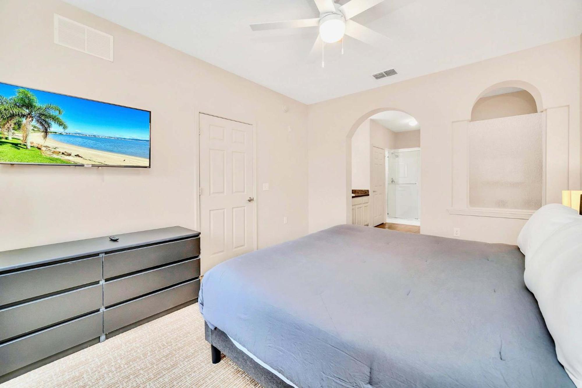 Luxury 2Br Condo - Pool & Hot Tub - Near Disney Orlando Buitenkant foto