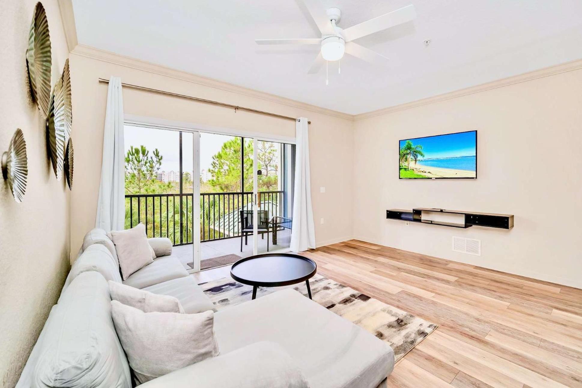 Luxury 2Br Condo - Pool & Hot Tub - Near Disney Orlando Buitenkant foto