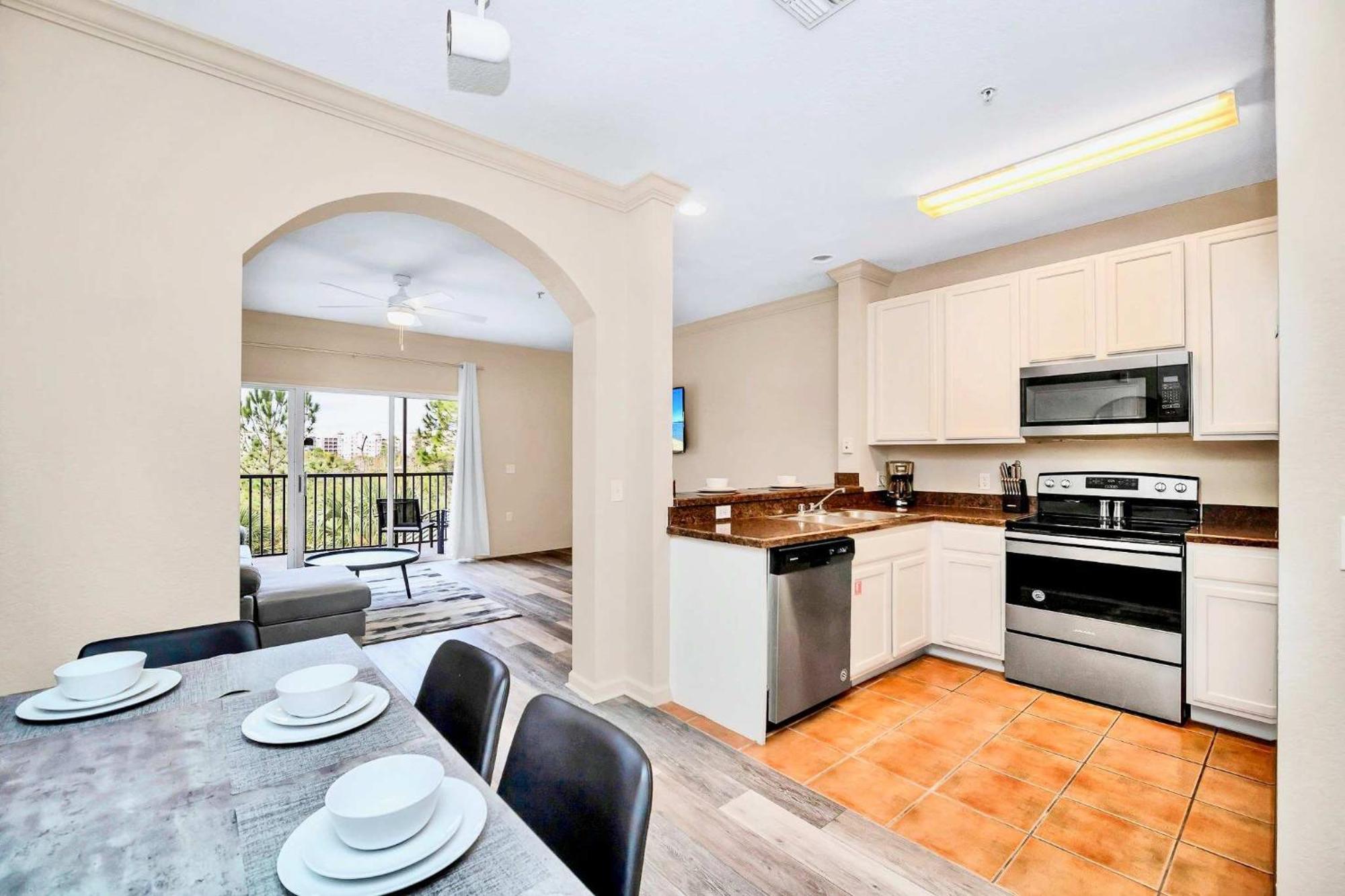 Luxury 2Br Condo - Pool & Hot Tub - Near Disney Orlando Buitenkant foto